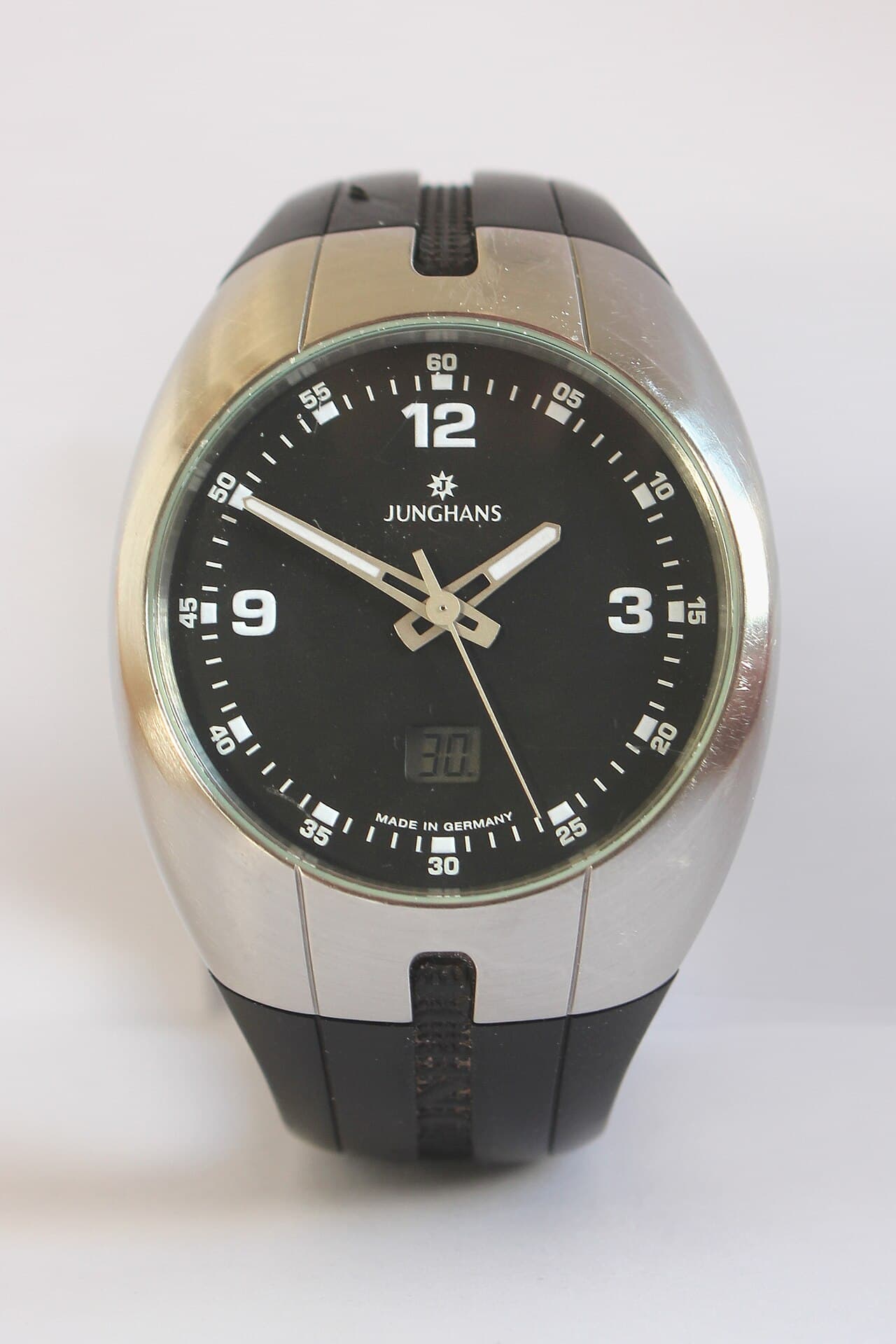 Junghans radio-controlled sport wristwatch (c. 2005, black dial, date)