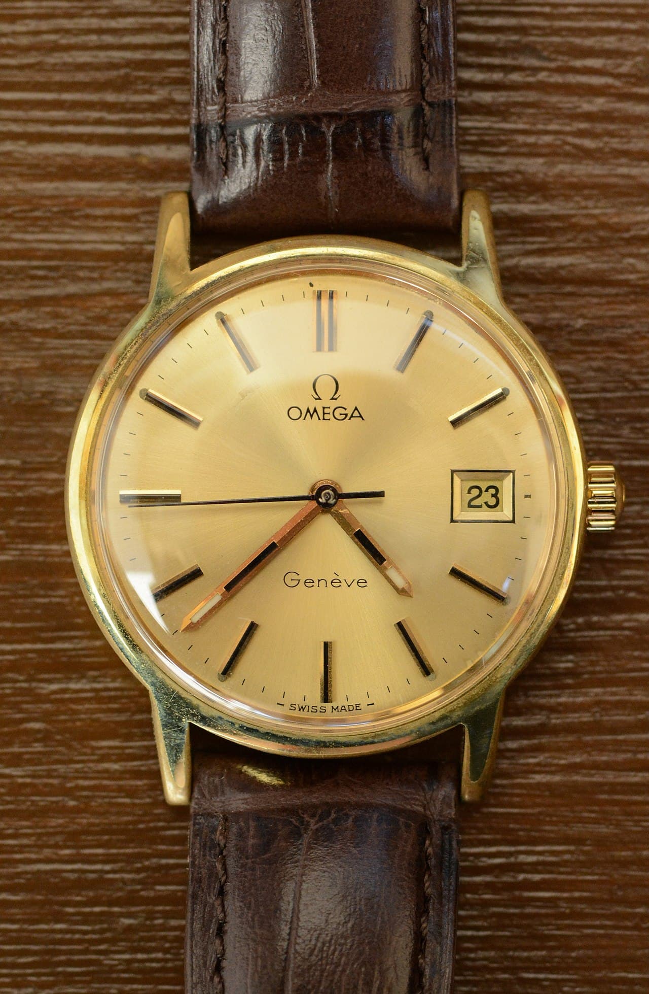Omega Genève (manual-wind, Cal. 613)