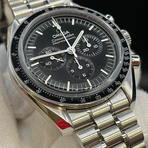 Omega Speedmaster Moonwatch